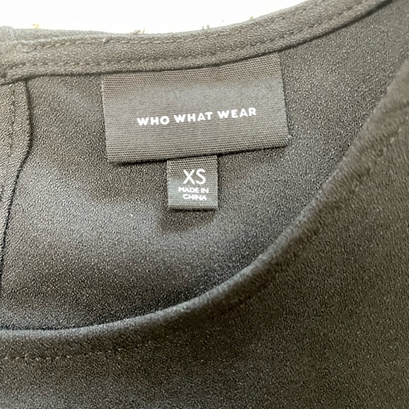 WHO WHAT WEAR Black Sleeveless Long Ruffled Tank Top Blouse keyhole back EUC - Picture 13 of 15